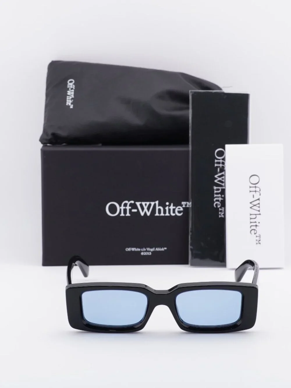 Off-White OERI127 ARTHUR 1040 Rectangle Sunglasses – Black / Blue